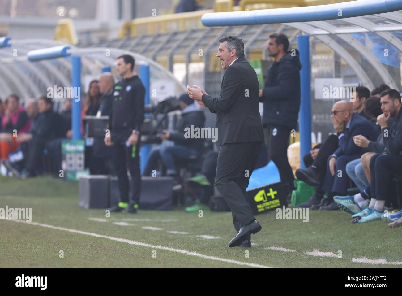 Lecco, Italy. 17th Feb, 2024. coach Alfredo Aglietti (Lecco) during the Serie BKT match between Lecco and Cosenza at Stadio Mario Rigamonti-Mario Ceppi on February 17, 2024 in Lecco, Italy.(Photo by Matteo Bonacina/LiveMedia) Credit: Independent Photo Agency/Alamy Live News Stock Photo