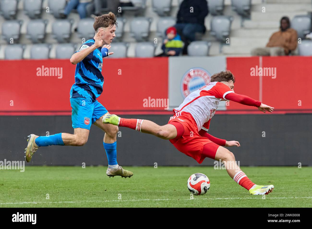 2024-02-10 20240210-15404408051, Deutsche Fussball Juniorenbundesliga Süd/Südwest Foul Saison 2023/2024, Bundesliga 1, Junioren U19, Gameday 16 RICHTE Stock Photo