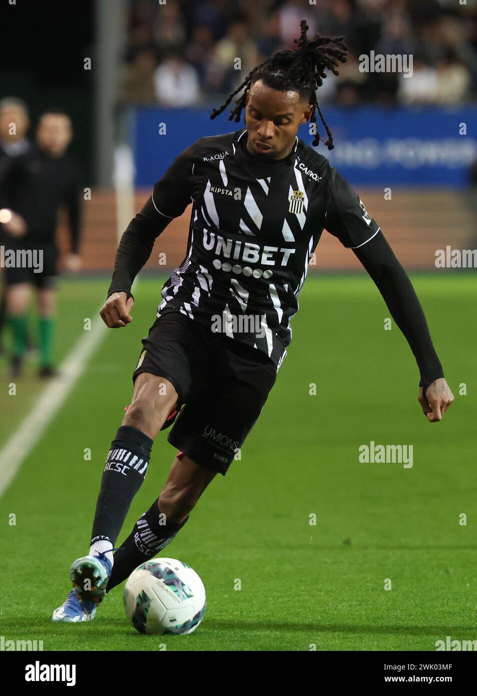 Leuven, Belgium. 17th Feb, 2024. Charleroi's Jeremy Petris pictured in action during a soccer match between Oud-Heverlee Leuven and Sporting de Charleroi, Friday 16 February 2024 in Leuven, on day 26 of the 2023-2024 'Jupiler Pro League' first division of the Belgian championship. BELGA PHOTO VIRGINIE LEFOUR Credit: Belga News Agency/Alamy Live News Stock Photo
