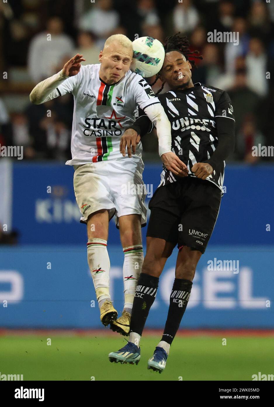 Leuven, Belgium. 17th Feb, 2024. OHL's Jon Thorsteinsson and Charleroi's Jeremy Petris fight for the ball during a soccer match between Oud-Heverlee Leuven and Sporting de Charleroi, Friday 16 February 2024 in Leuven, on day 26 of the 2023-2024 'Jupiler Pro League' first division of the Belgian championship. BELGA PHOTO VIRGINIE LEFOUR Credit: Belga News Agency/Alamy Live News Stock Photo