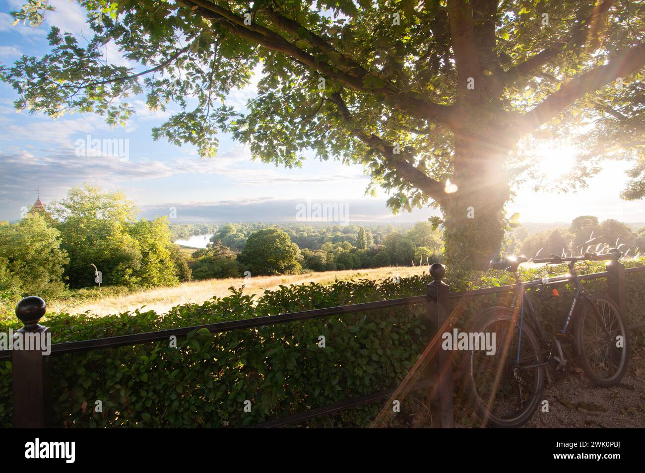 Richmond Park, in the London Borough of Richmond upon Thames, is the ...