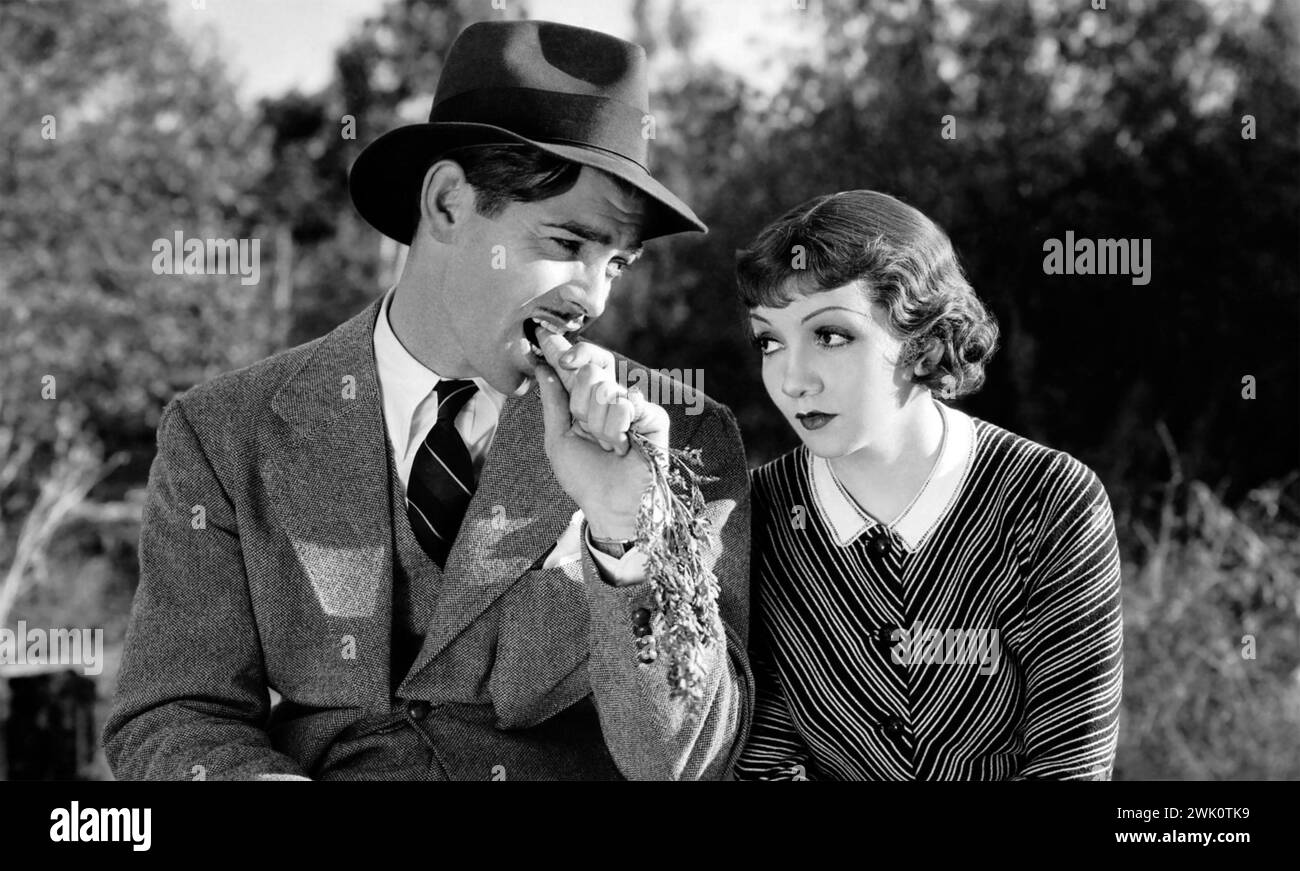 IT HAPPENED ONE NIGHT  1934 Columbia Pictures film with Claudette Colbert as heiress Ellie Andrews and Clark Gable as Peter Warne, a recently fired newspaper reporter Stock Photo