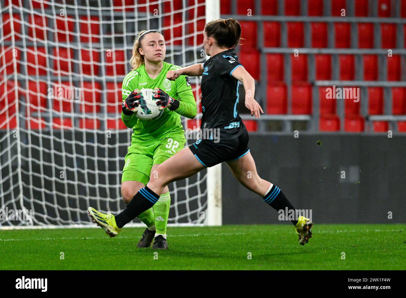 Liege, Belgium. 17th Feb, 2024. goalkeeper Hillary Damman (1) of