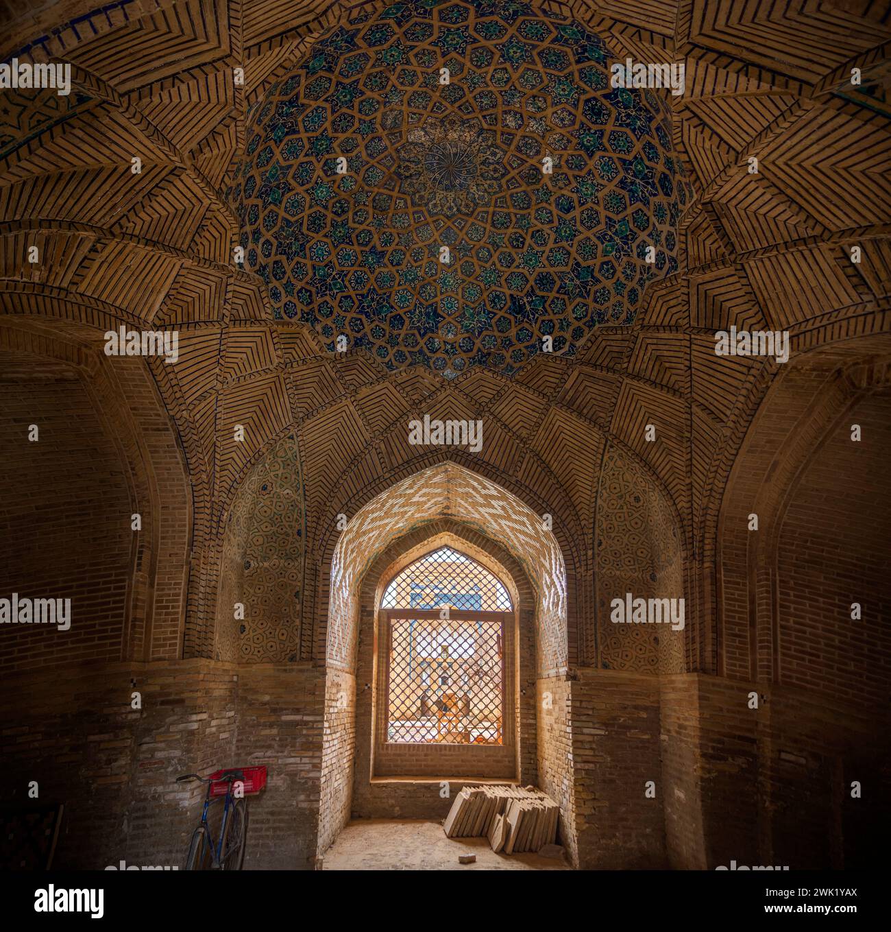 Beautifully decorated ceiling hi-res stock photography and images - Alamy