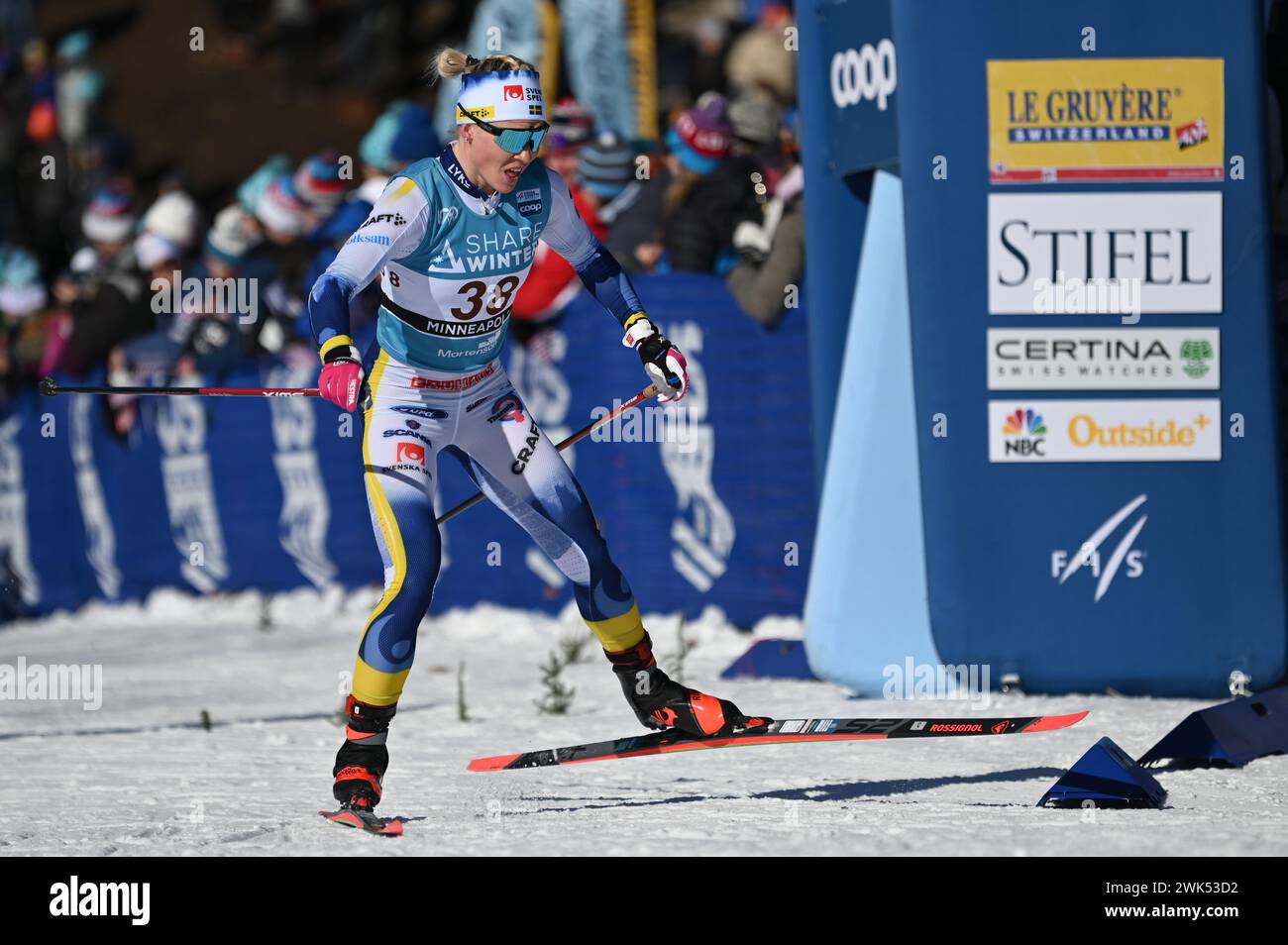 Minneapolis, Minnesota, USA, 18 February, 2024: Eventual winner Jonna Sundling of Sweden en route to victory in the women's 10-k FIS world cup cross country ski race at Theodore Wirth Regional Park in Minneapolis, Minnesota, USA.  Credit: John Lazenby/Alamy Live News Stock Photo