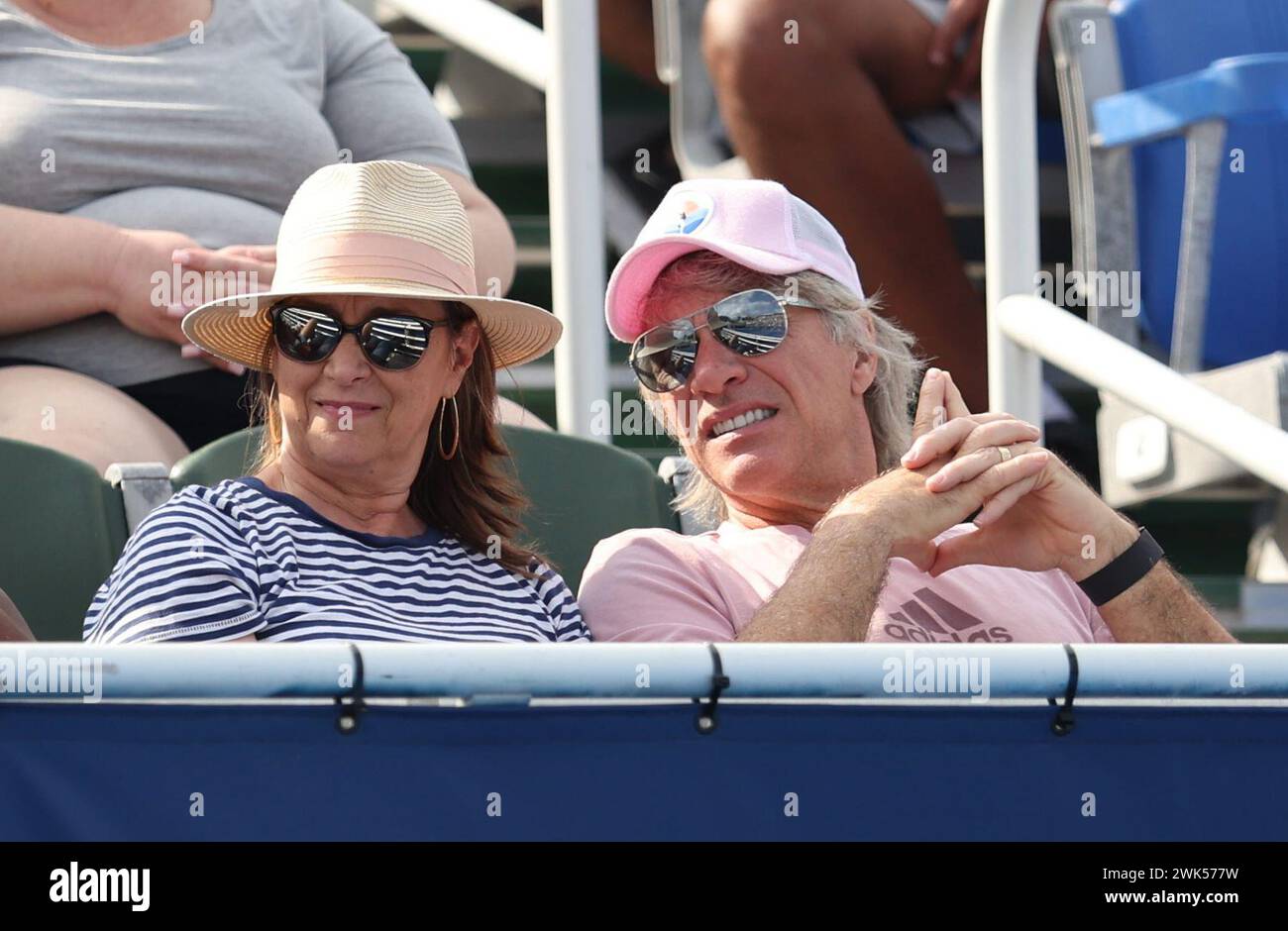 Delray Beach, FL, USA. 17th Feb, 2025. Singer Jon Bon Jovi and wife