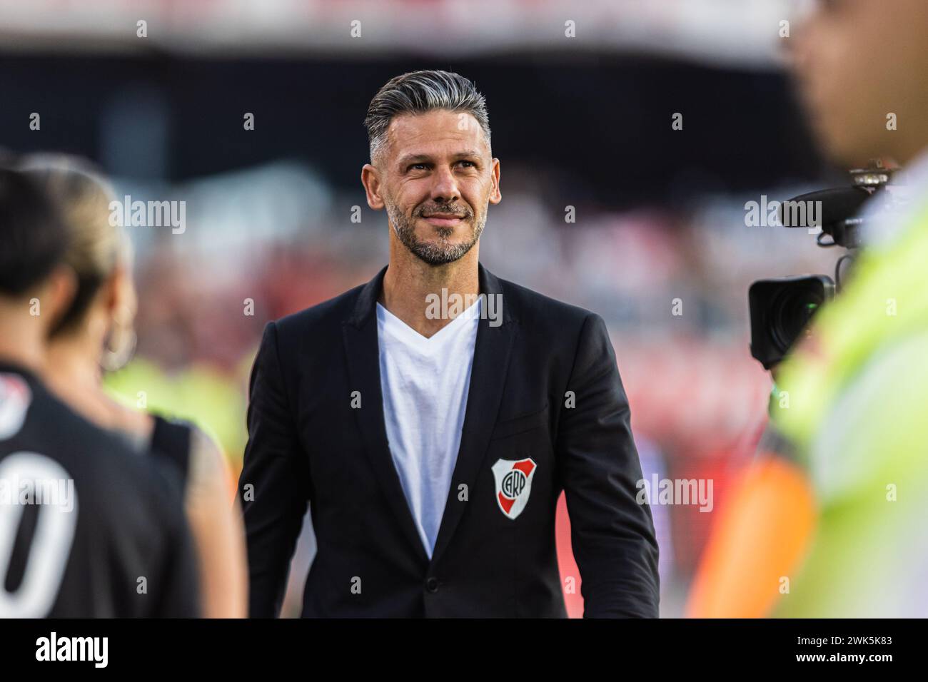Buenos Aires, Argentina. 18th February, 2024. River Plate coach Martin Demichelis during the Liga Profesional de Fútbol match between River Plate and Club Atlético Banfield at Mâs Monumental Stadium. Credit: Mateo Occhi (Sporteo) / Alamy Live News Stock Photo
