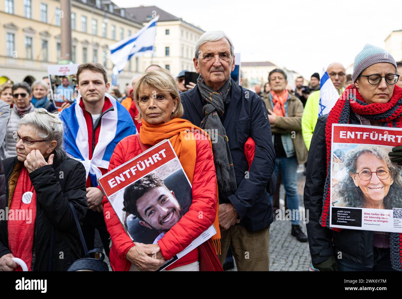 Munich, Germany. 18th Feb, 2024. Uschi Glas mit Ehemann Dieter Hermann. Wenige hunderte Menschen versammelten sich am 18.2.2024 in München, um ihre Solidarität mit der Politik Israels und der israelischen Bevölkerung und den Juden zu demonstrieren. Außerdem wurde die Freislassung der Geiseln gefordert. -- A few hundred people gathered in Munich, Germany on February 18, 2024 to demonstrate their solidarity with Israel's policies and the Israeli population and Jews. The release of the hostages was also demanded. (Photo by Alexander Pohl/Sipa USA) Credit: Sipa USA/Alamy Live News Stock Photo