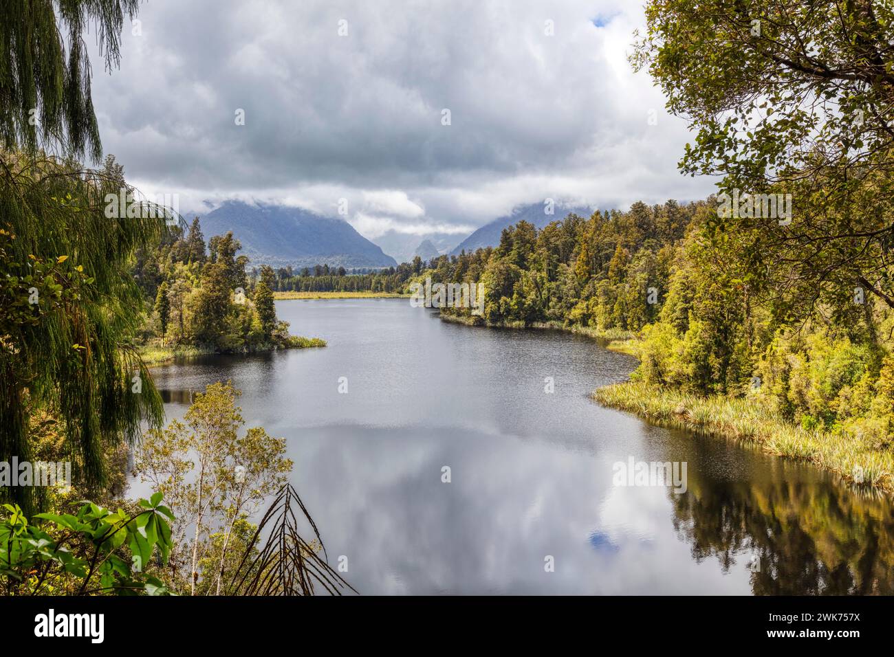 Lake Matheson T, New Zealand Stock Photo - Alamy