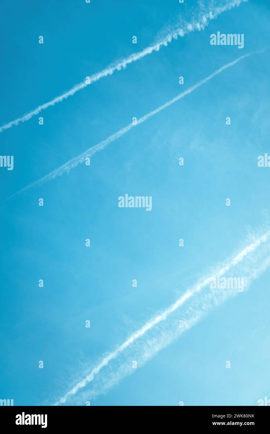 Clean blue sky hi-res stock photography and images - Alamy