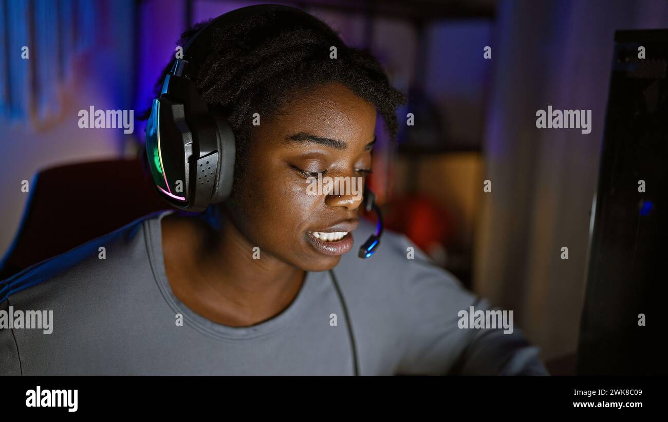 Focused black woman dreadlocks hi-res stock photography and images - Alamy