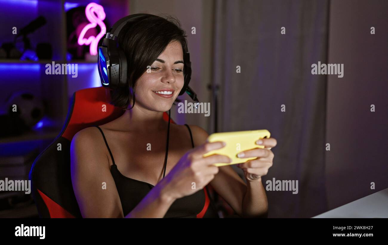 Emmy Roo Streamer Rocking out beautiful young hi-res stock photography and images - Alamy