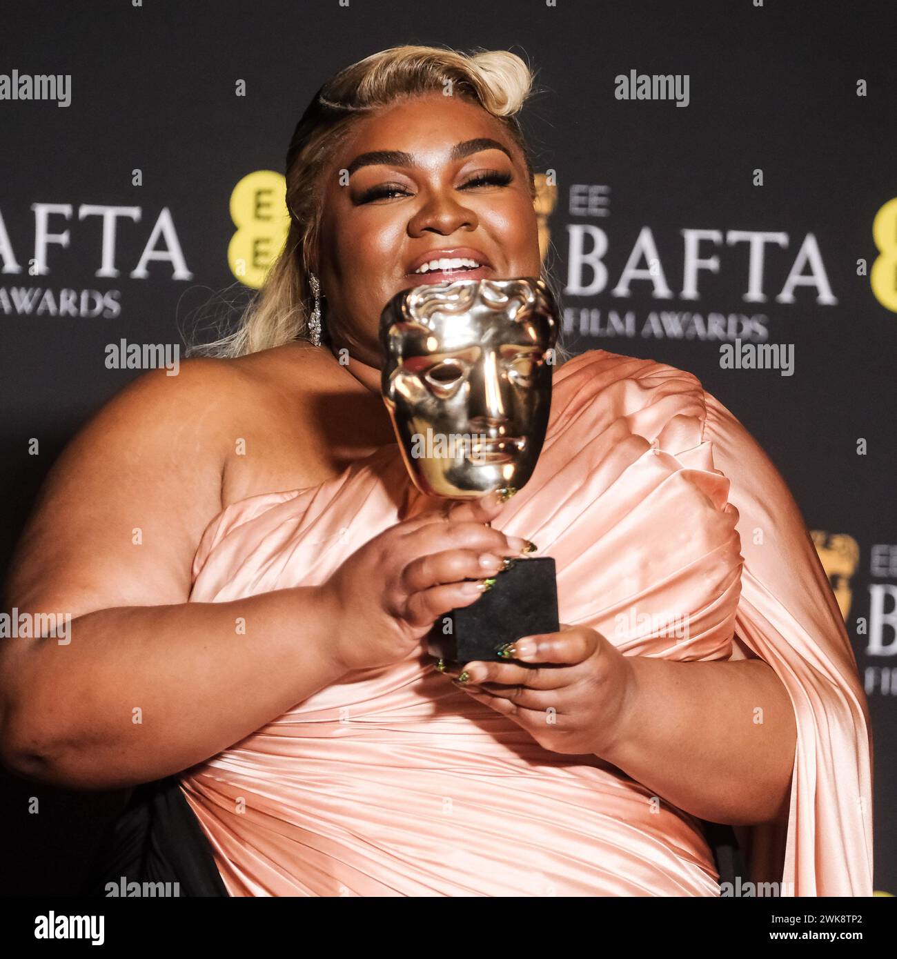 Da'vine Joy Randolph poses backstage at the 2024 EE BAFTA Film Awards