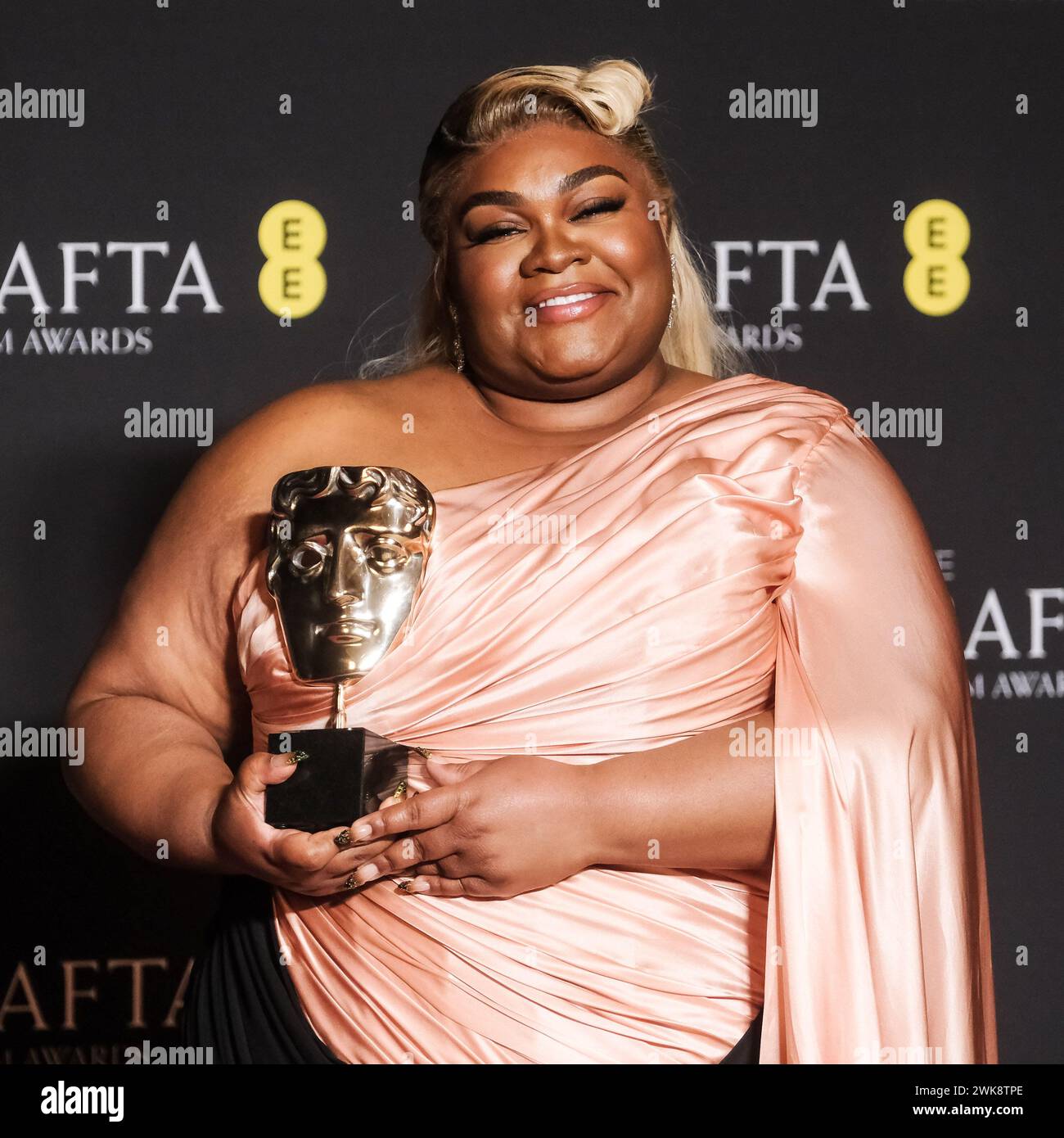 Da'vine Joy Randolph poses backstage at the 2025 EE BAFTA Film Awards