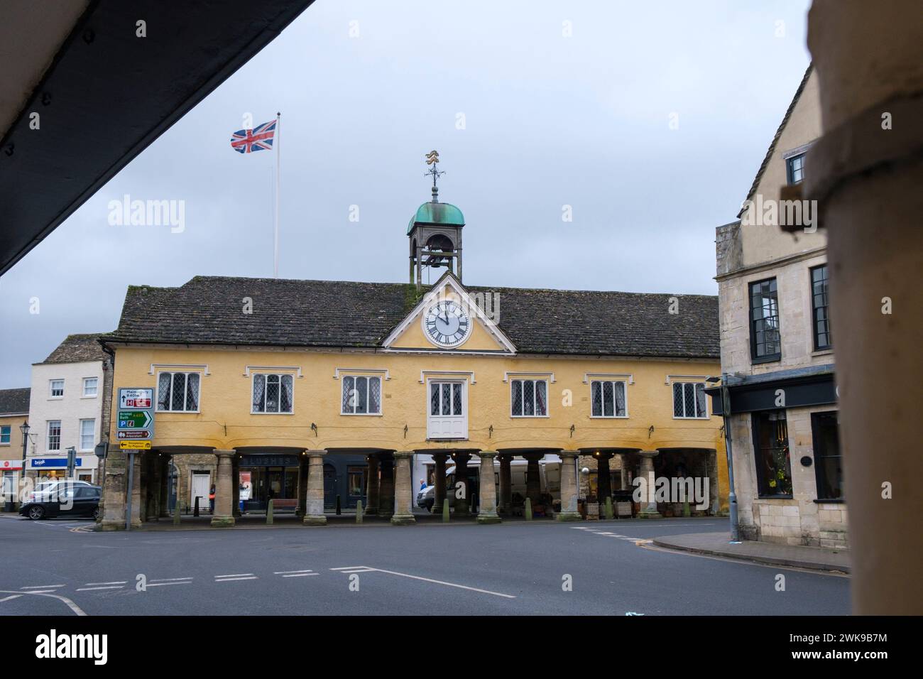 Tetbury, Gloucestetrshire, Uk showing the old market place adn hall. Stock Photo