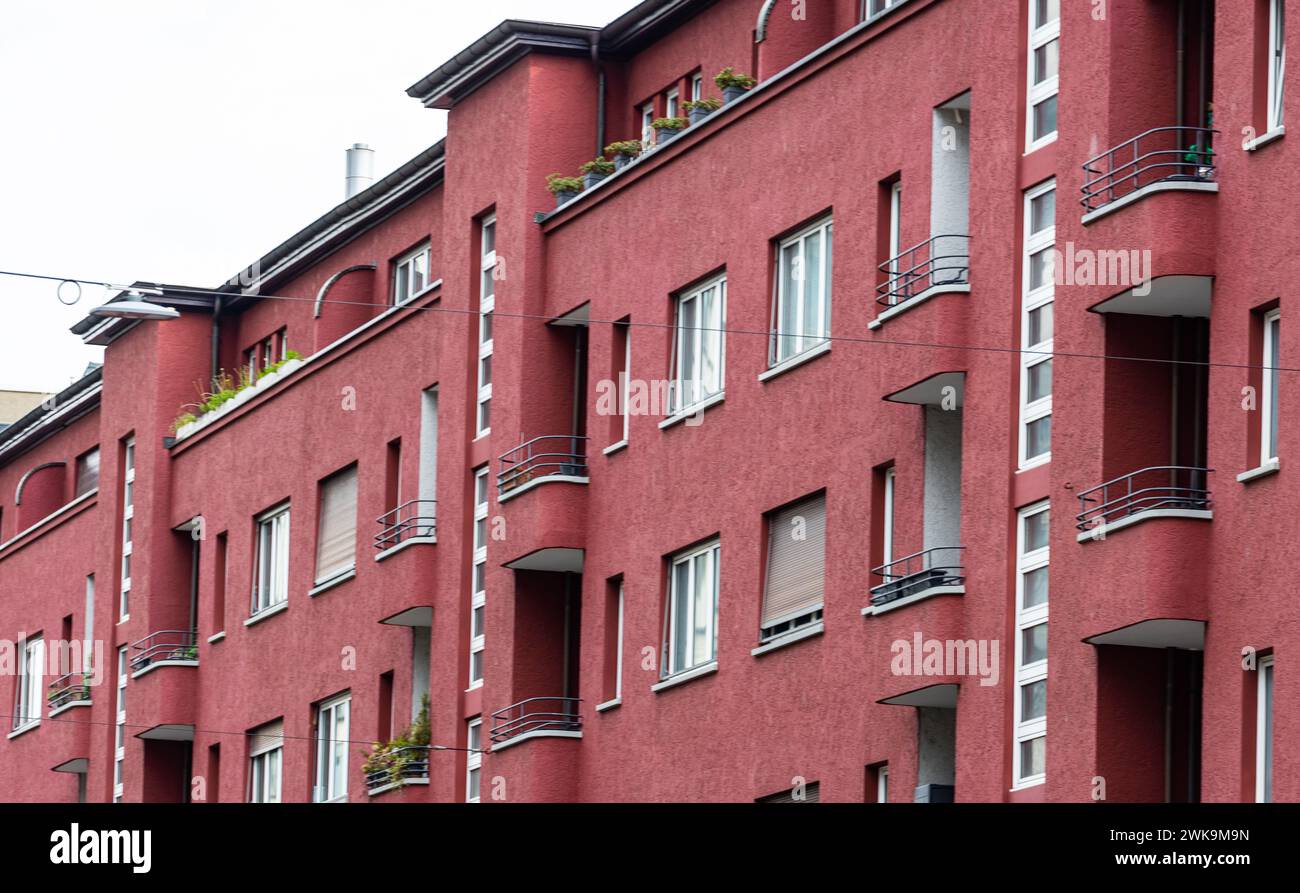 Ein Mehrfamilienhaus an der Zürcher Lagerstrasse im Zürcher Stadtkreis ...