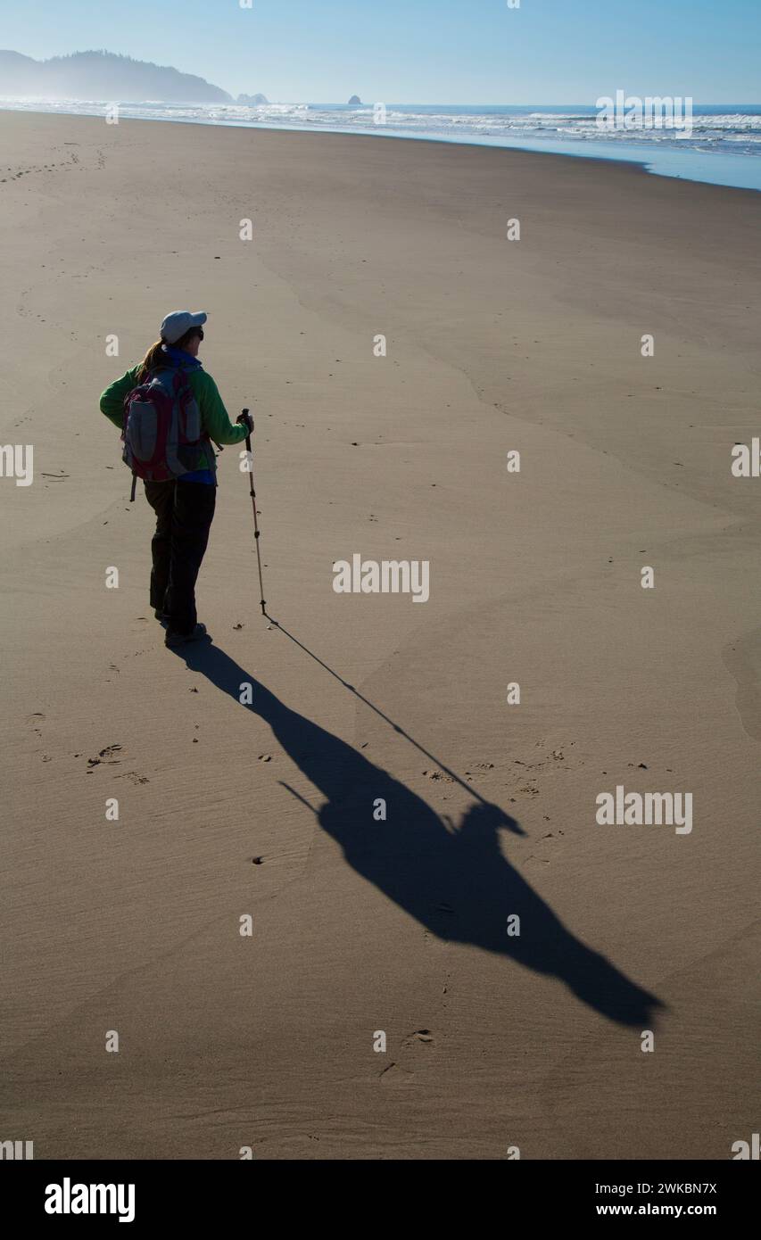 Hiker silhouette hi-res stock photography and images - Alamy