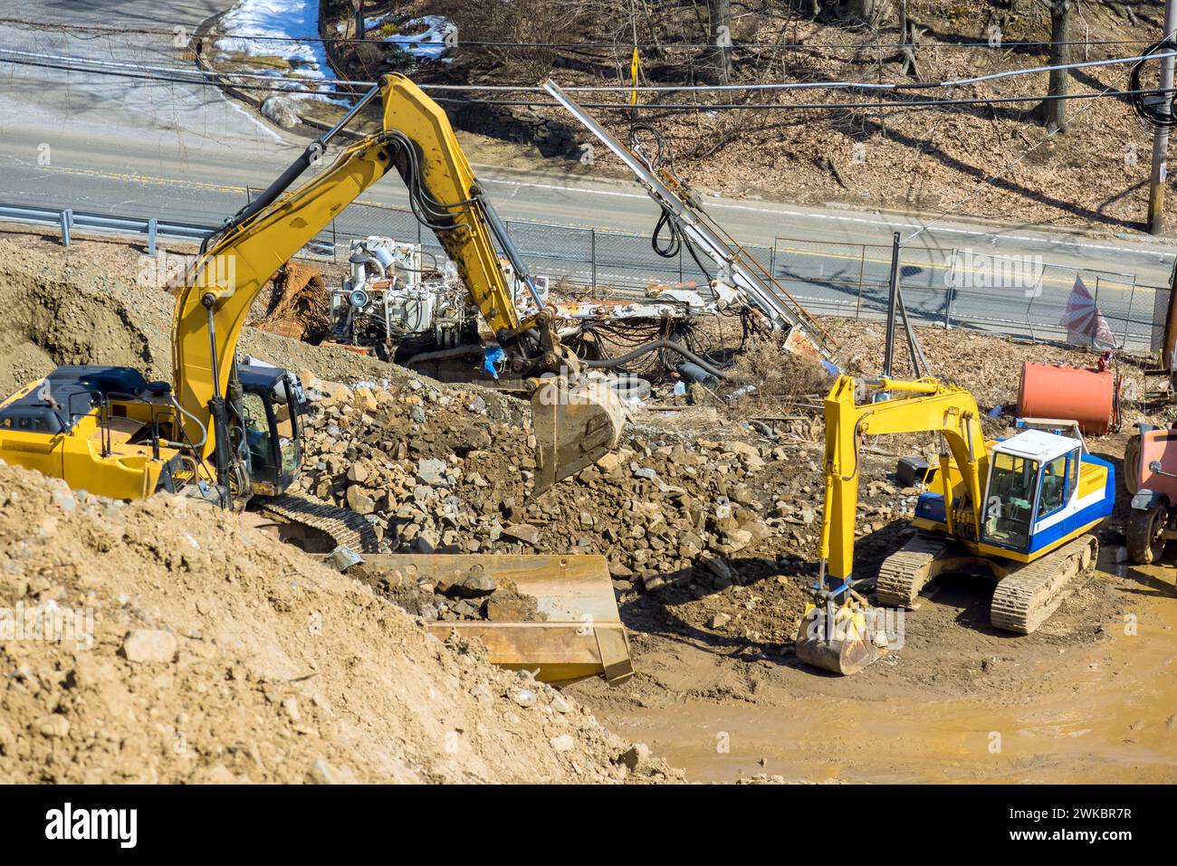 Industrial excavator working hi-res stock photography and images - Alamy