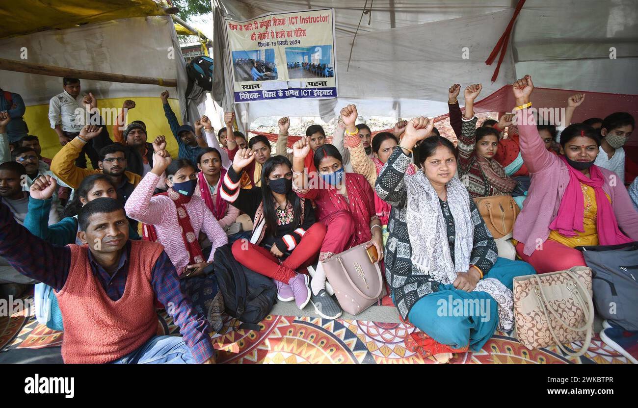 Patna, India. 19th Feb, 2024. PATNA, INDIA - FEBRUARY 19: ICT Instructors demonstrating during their dharna in support of various demands at Gardanibagh on February 19, 2024 in Patna, India. (Photo by Santosh Kumar/Hindustan Times/Sipa USA) Credit: Sipa USA/Alamy Live News Stock Photo