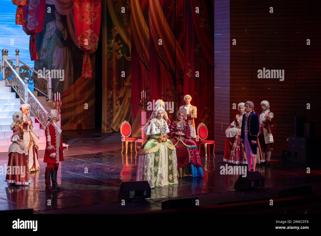 Person acting in play comedian hi-res stock photography and images - Alamy