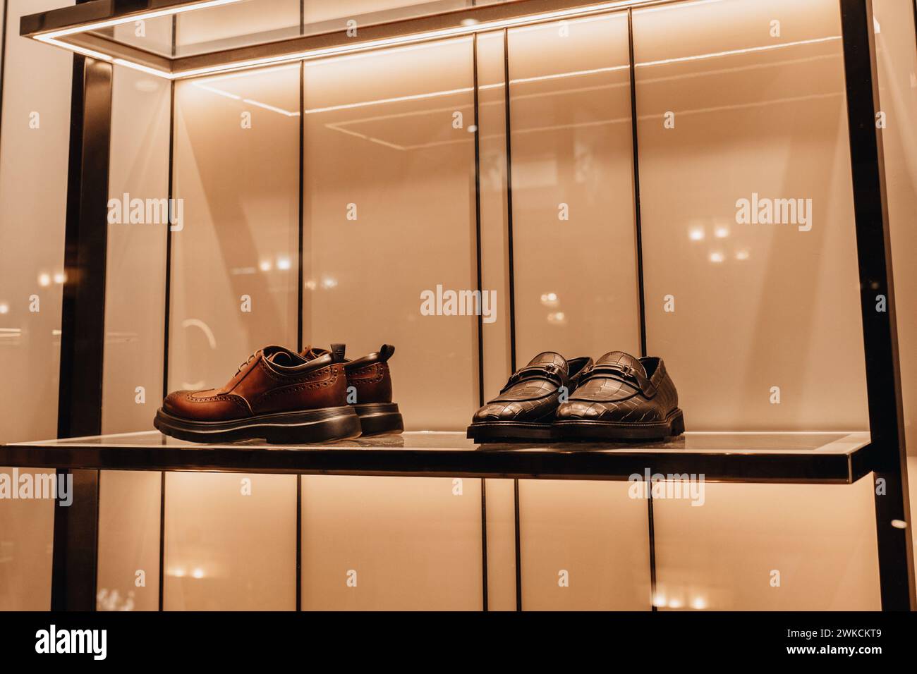 Mens luxury hi res stock photography and images Alamy