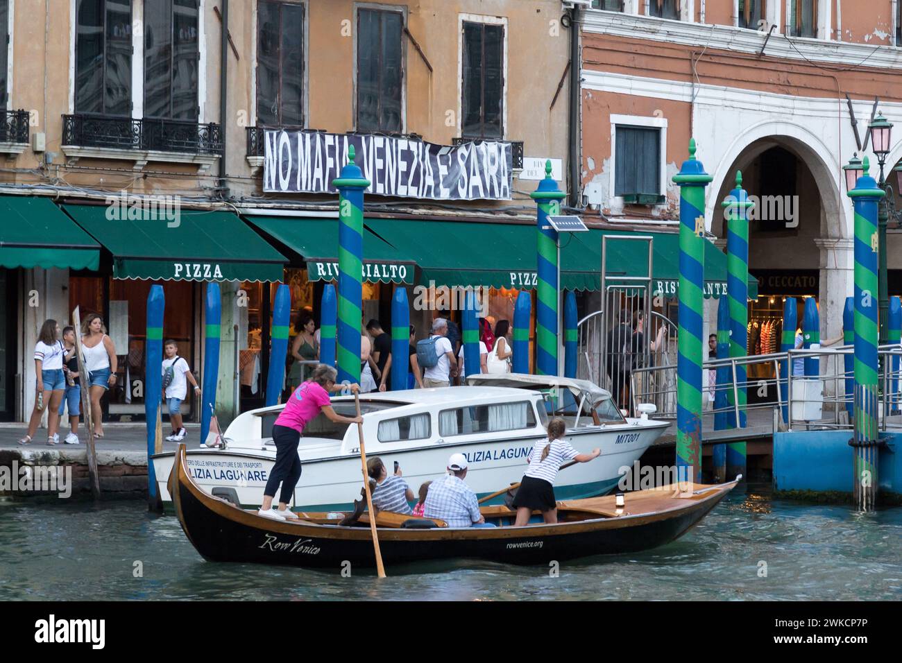 A banner No Mafia Venezia e sacra (No mafia Venice is sacred) on Canal Grande (Grand Canal) in San Polo sestiere in historic centre of Venice, Veneto, Stock Photo