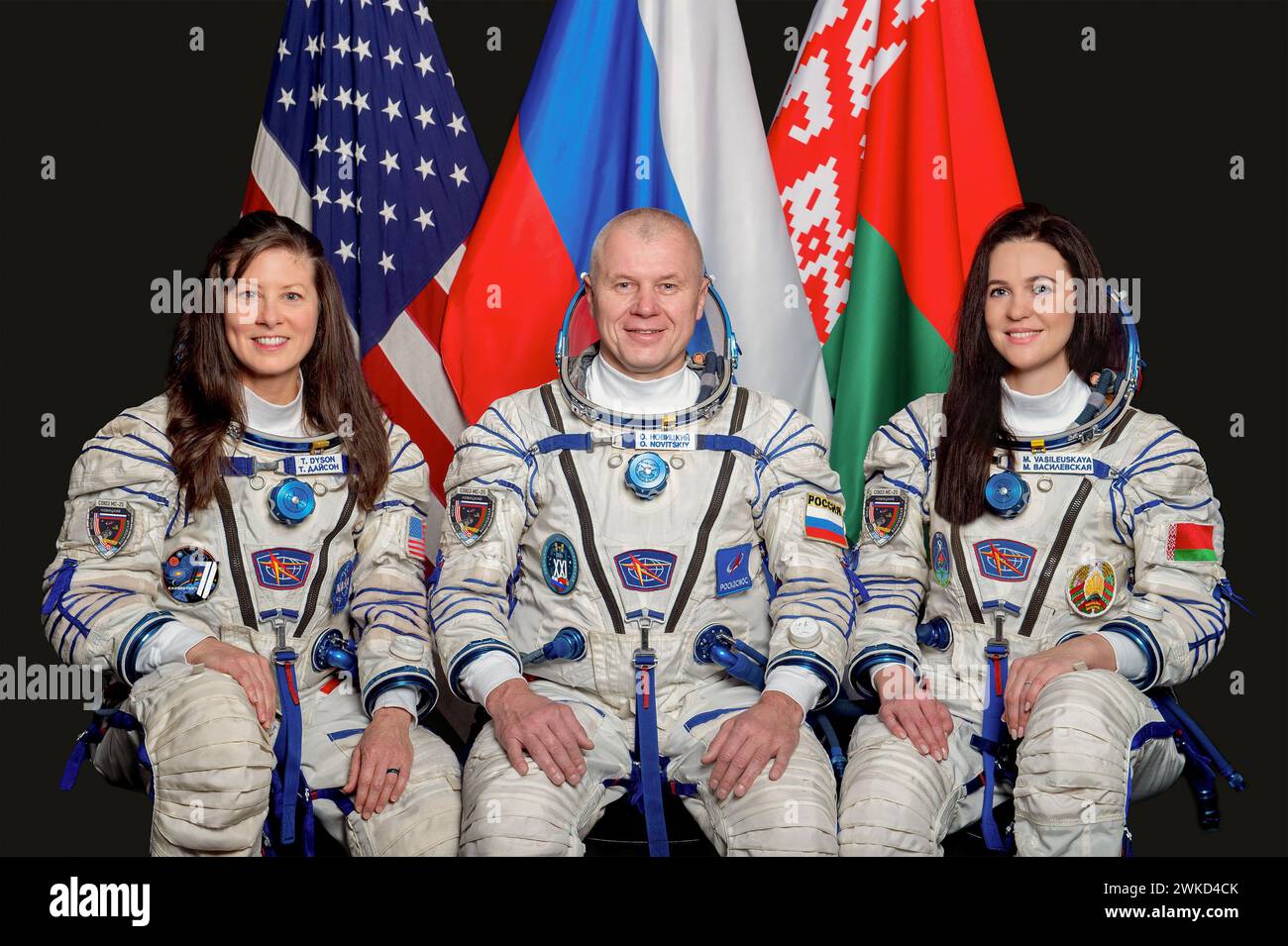 Soyuz MS-25 Prime Crew GCTC Portrait - Tracy Dyson, Oleg Novitskiy and Marina Vasilevskaya.  Photographer:  Andrey Shelepin Stock Photo