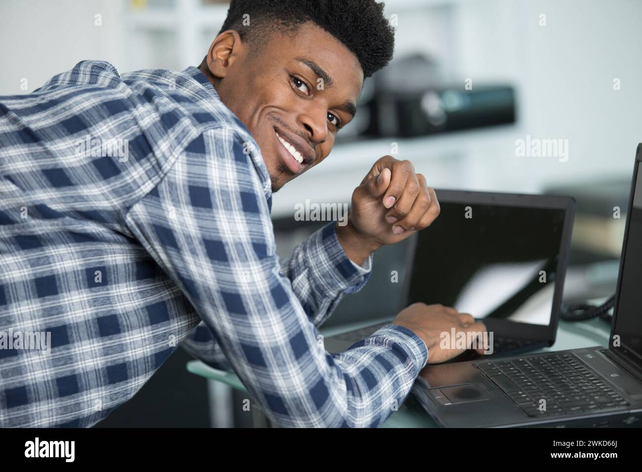 it specialist working on a laptop Stock Photo