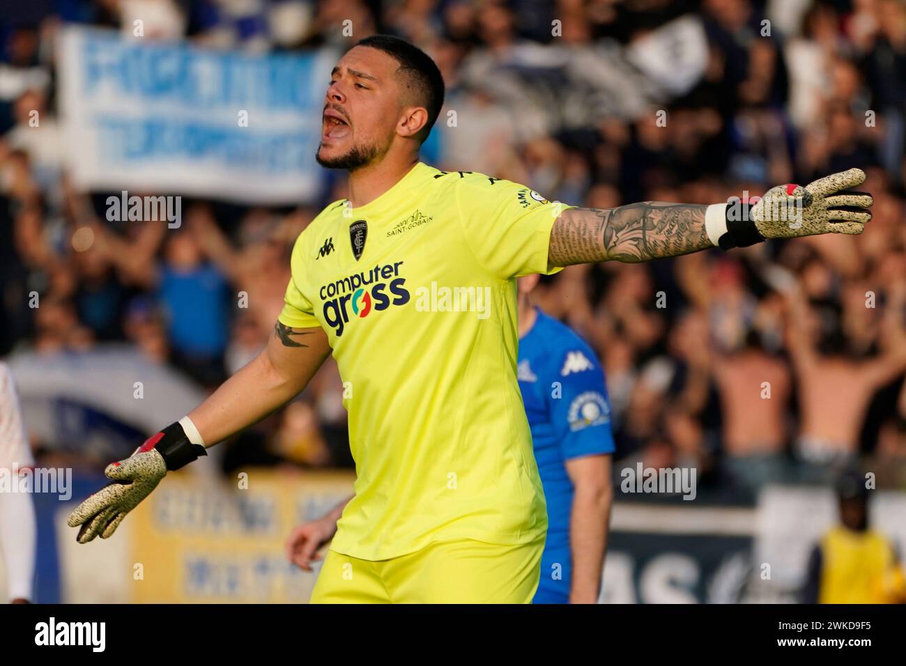 Empoli goalkeeper hi-res stock photography and images - Alamy, image size:1300x956