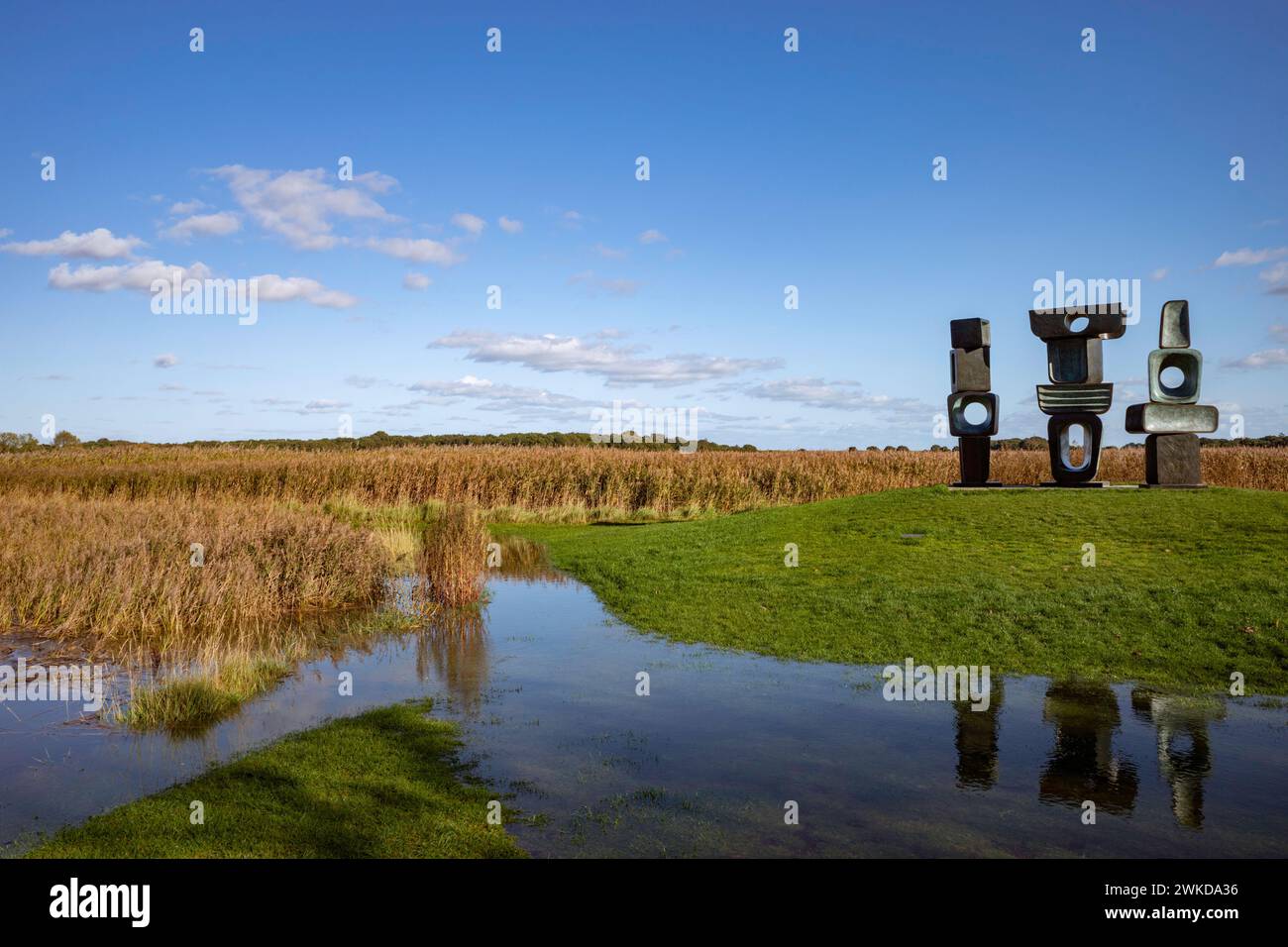 Barbera hepworth family of man sculpture hires stock photography and images Alamy