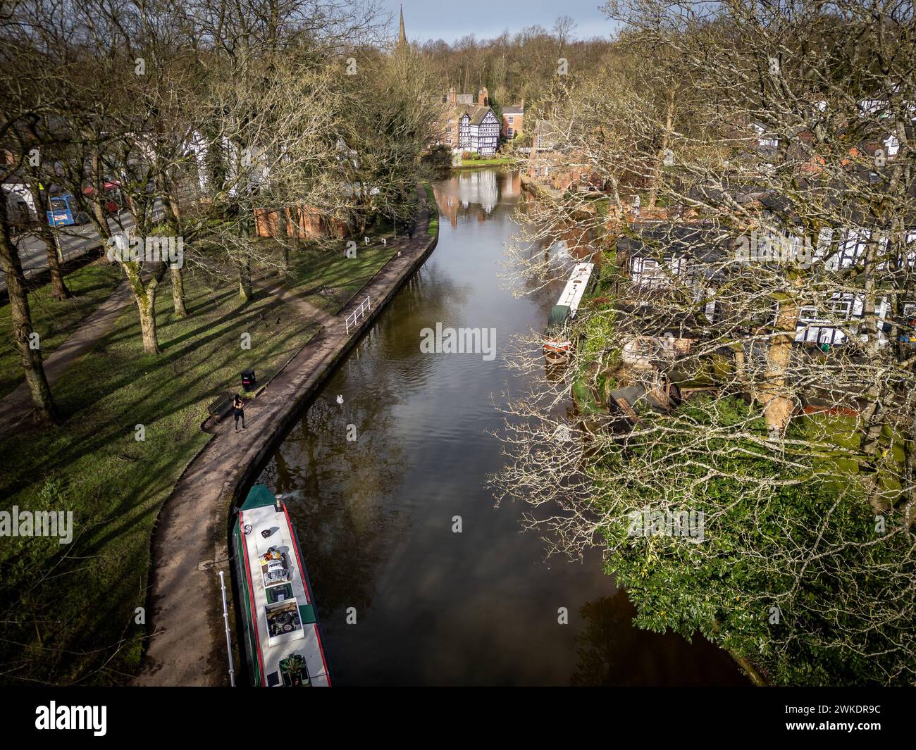 Worsley, Manchester, Tuesday February 20, 2024. People enjoy a beautiful morning along the Bridgewater Canal in Worsley as lovely early Spring sunshine bathes the North West of England. Credit: Paul Heyes/Alamy News Live. Stock Photo