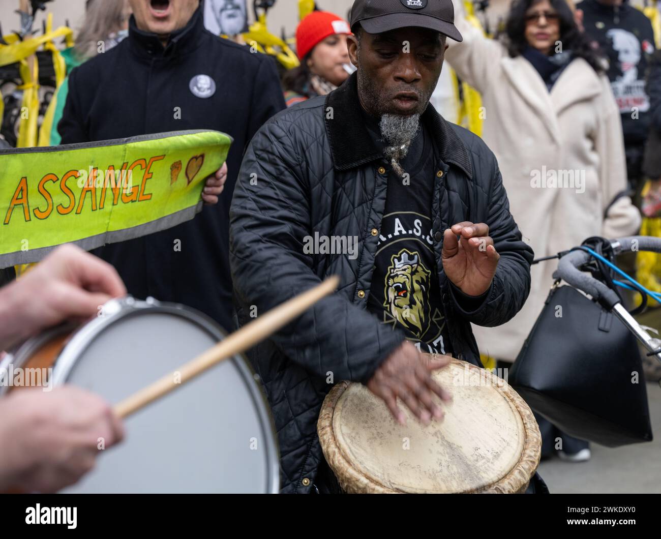 London, UK. 20th Feb, 2024. Supporters of Julian Assange outside the High Court that is hearing an appeal against his extradition to the USA Credit: Ian Davidson/Alamy Live News Stock Photo