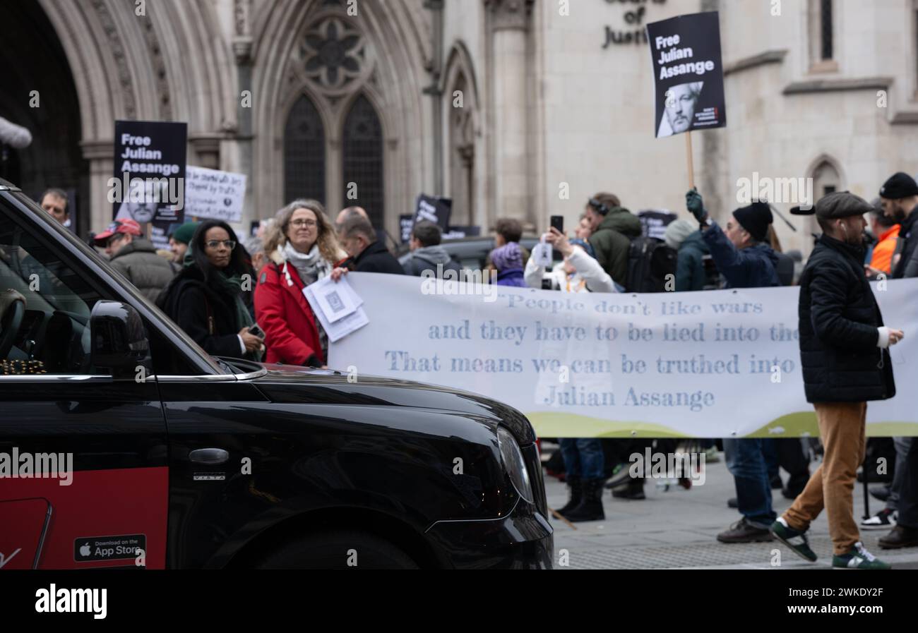 London, UK. 20th Feb, 2024. Supporters of Julian Assange outside the High Court that is hearing an appeal against his extradition to the USA Credit: Ian Davidson/Alamy Live News Stock Photo