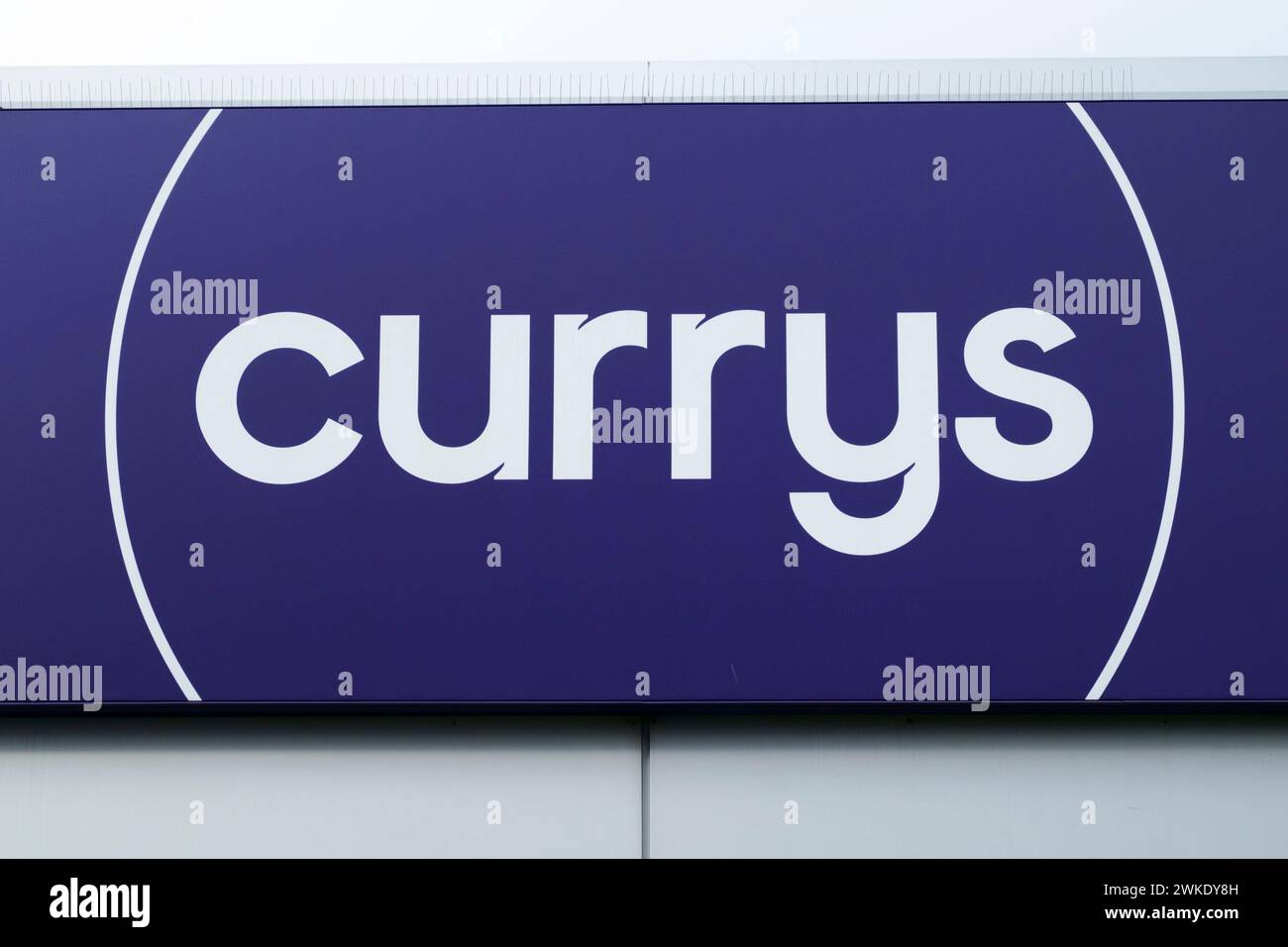 Signage for the Currys store at the Cribbs Causeway retail park Stock