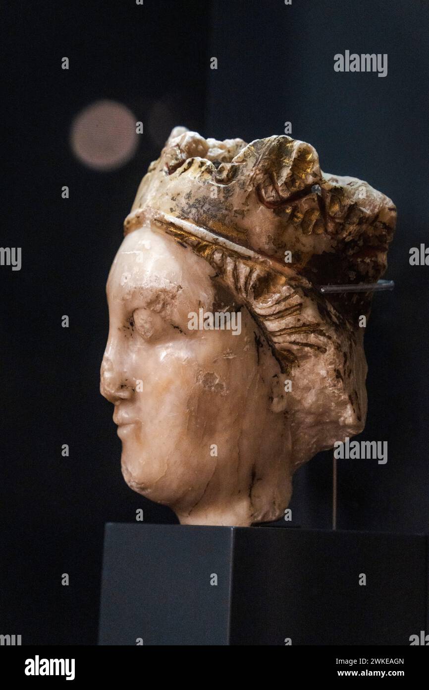 crowned female head, anonymous English, around 1420, carved and polychrome alabaster, Vitoria-Gasteiz Museum of Sacred Art, María Inmaculada Cathedral, Álava, Spain. Stock Photo