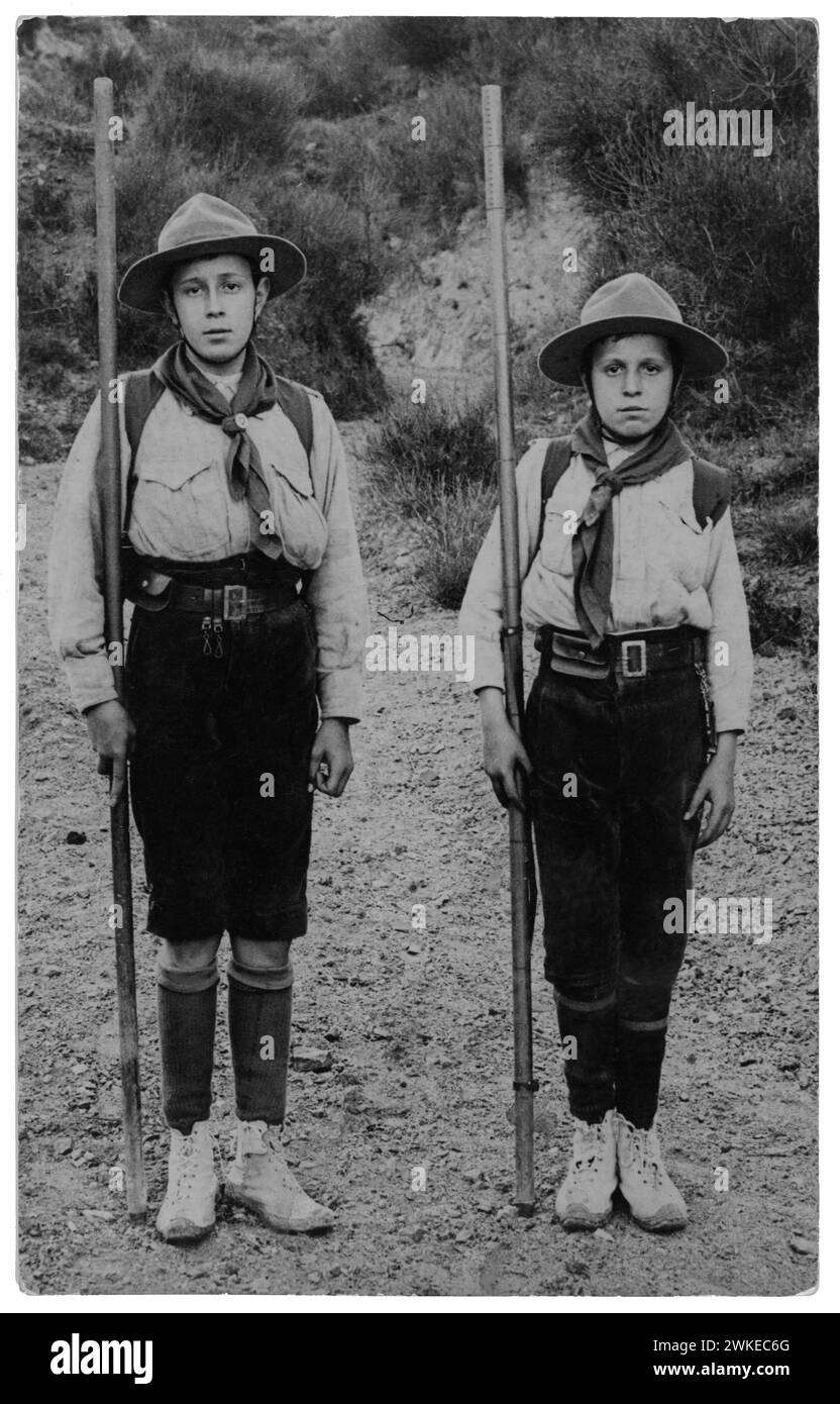Catalunya. Pareja de jóvenes Boy scout. Años 1930. Stock Photo