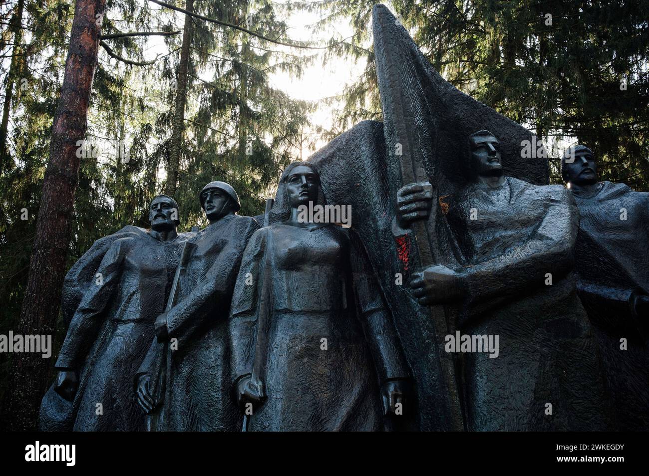 © Jan Schmidt-Whitley/Le Pictorium/MAXPPP - Druskininkai 19/02/2024 Jan Schmidt-Whitley/Le Pictorium - 19/02/2024 - lituanie/les pays baltes/Druskininkai - En statues sovietiques glorifiant le combat des soldats de l'armee rouge deplace dans le parc. Le parc Grutas est un musee de plein air presentant une collection de statues et d'autres objets emblematiques de l'ere sovietique. Il a ete fonde en 2001 a environ 130 km au sud-ouest de Vilnius. - Valeurs Actuelles out, no jdd, jdd out, RUSSIA OUT, NO RUSSIA #norussia/19/02/2024 - lithuania/Baltic countries/Druskininkai - So Stock Photo