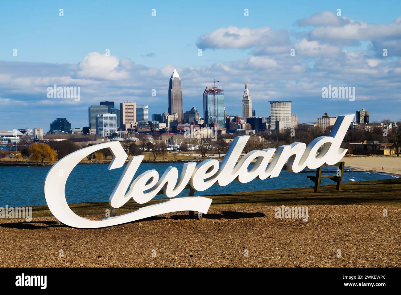 Skyline lake erie hi-res stock photography and images - Alamy