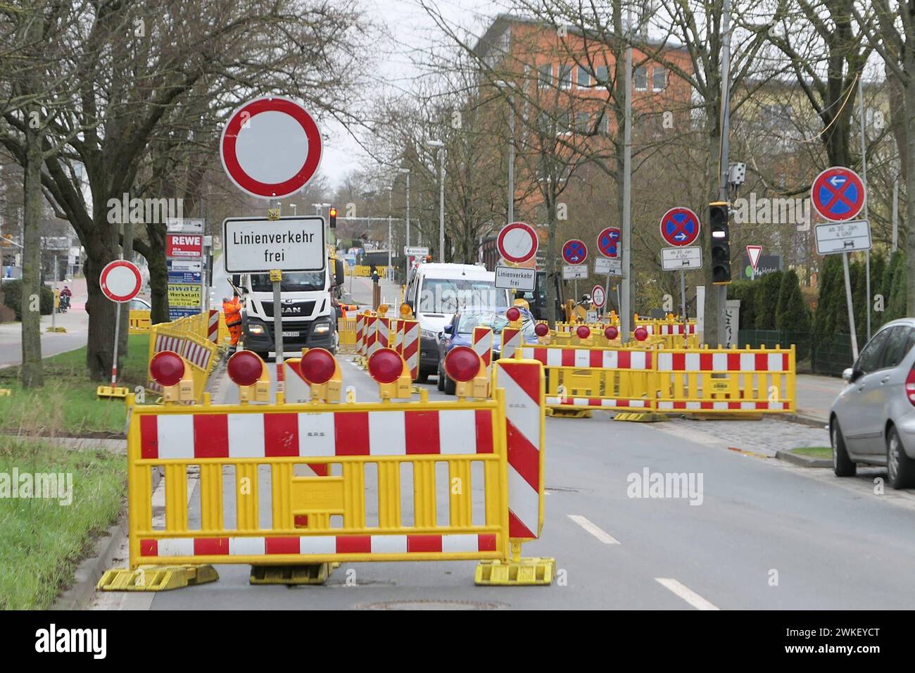 Strassensperrung Wegen Kanalarbeiten Kein Durchgangsverkehr - Gesehen ...