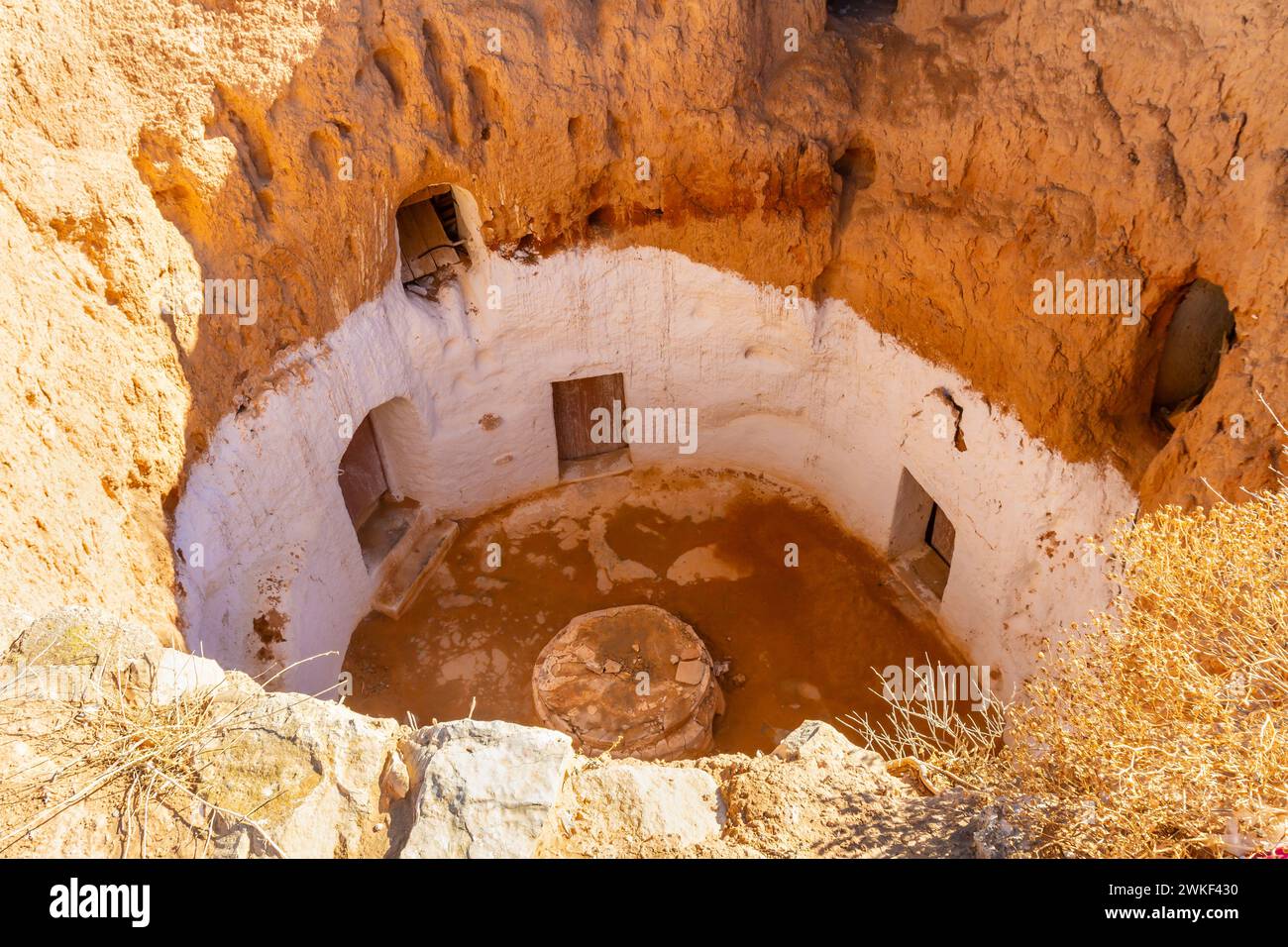 Typical Berber underground cave house. Matmata, Tunisia, Africa Stock ...