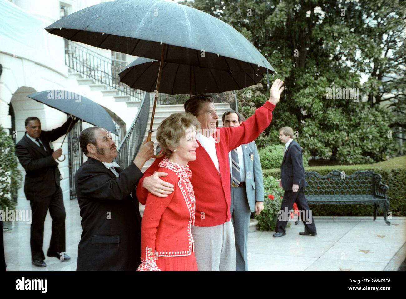 President Ronald Reagan and Nancy Reagan returning home to the White House from George Washington Hospital, 1981 (after assassination attempt) White House Photograph Stock Photo