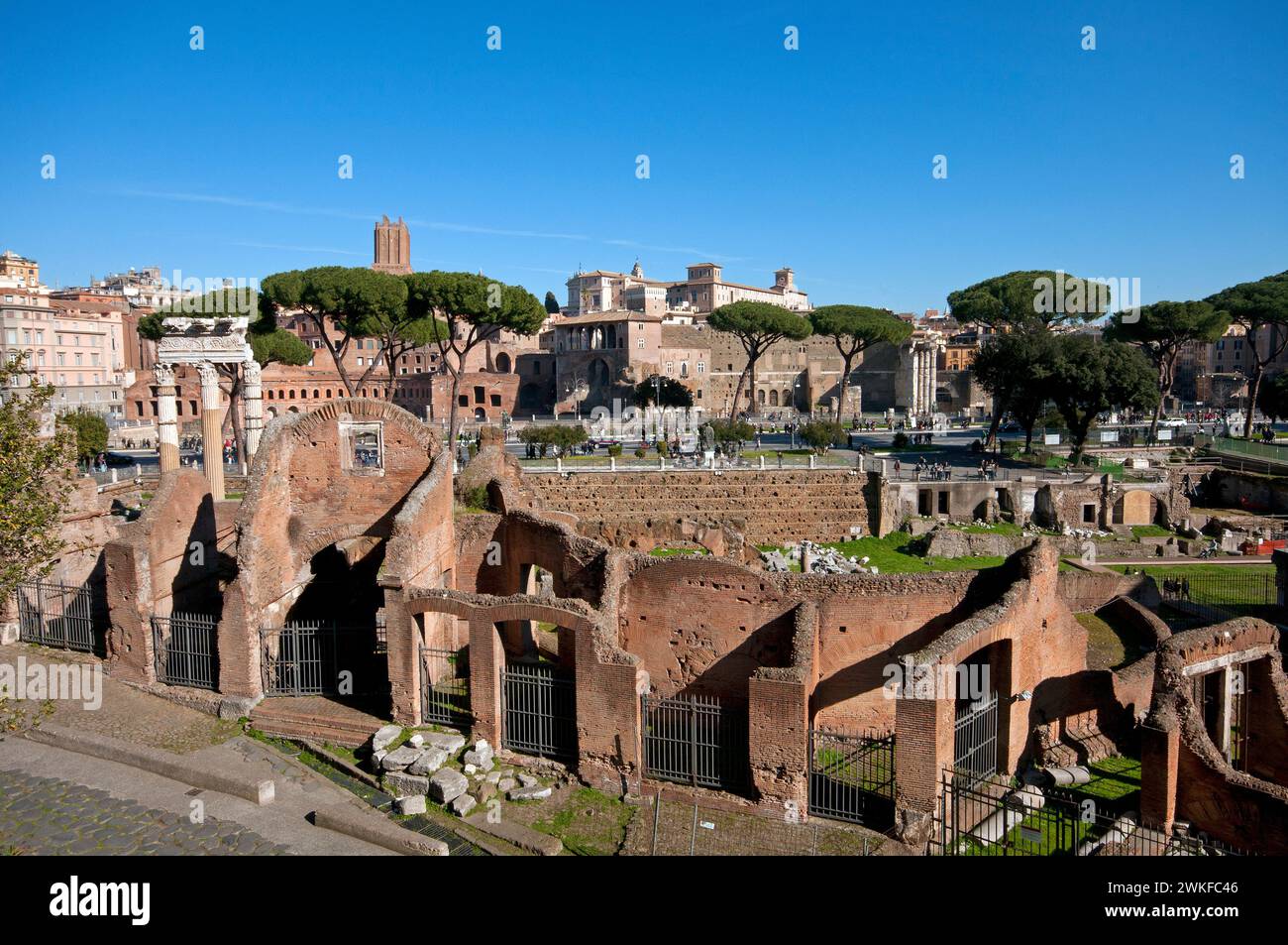 Roman forum overview hi-res stock photography and images - Alamy