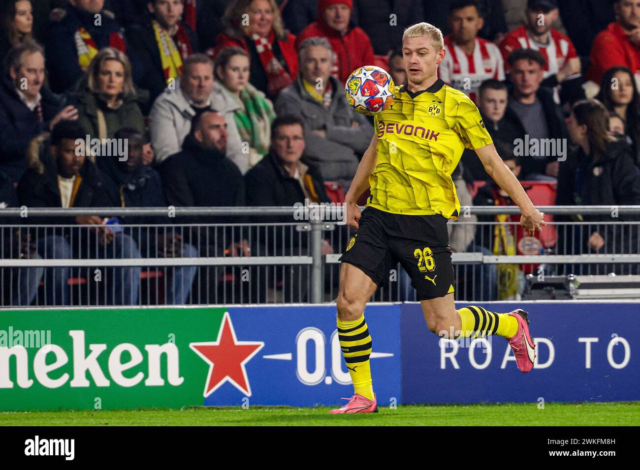 Eindhoven, Netherlands. 20th Feb, 2024. EINDHOVEN, NETHERLANDS - FEBRUARY 20: Julian Ryerson of Borussia Dortmund grabs the ball during the UEFA Champions League First Leg match between PSV and Borussia Dortmund at Philips Stadion on February 20, 2024 in Eindhoven, Netherlands. (Photo by Broer van den Boom/Orange Pictures) Credit: Orange Pics BV/Alamy Live News Stock Photo