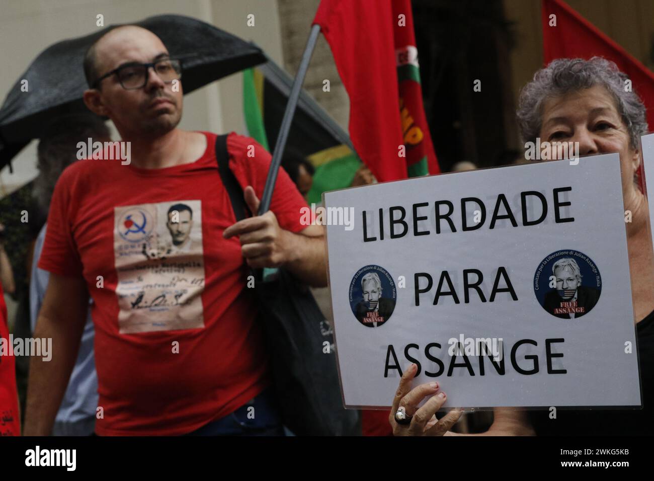 Free Julian Assange demonstration. Protesters demand the freedom of Julian Assange, founder of Wikileaks, in appeal against his extradition to the USA Stock Photo