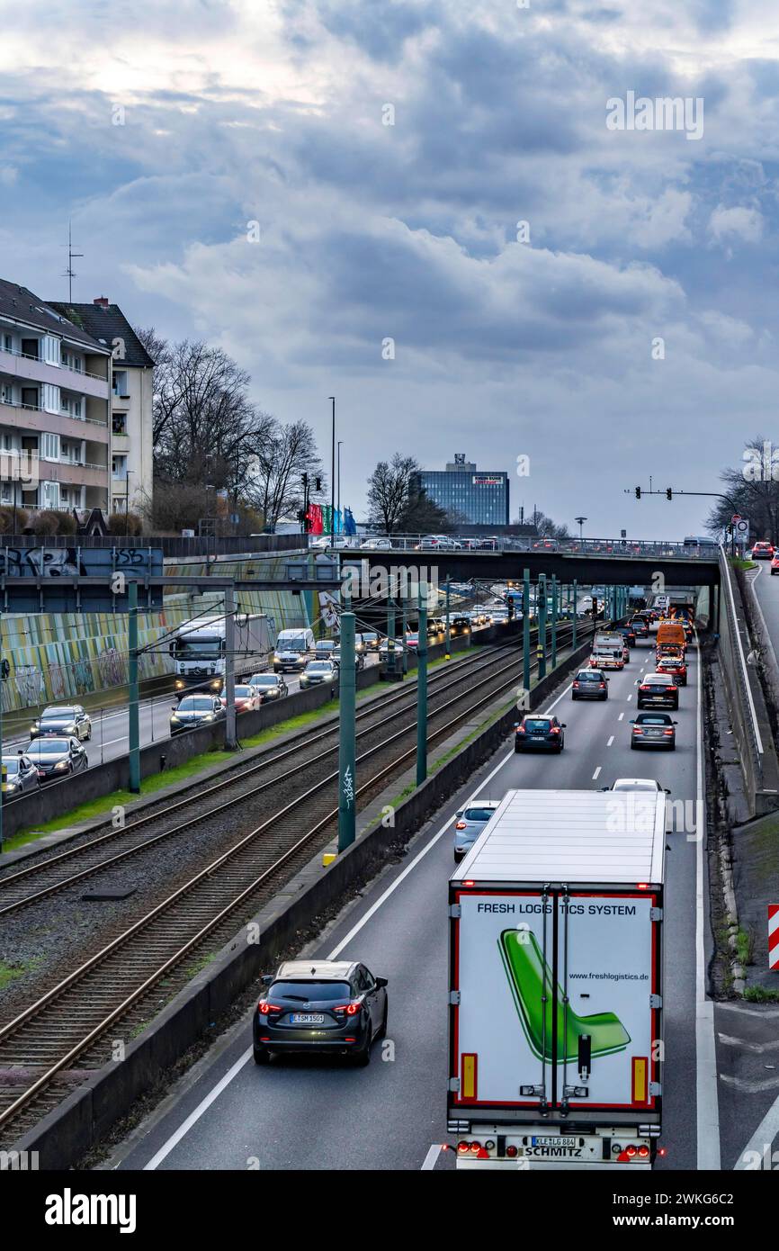 Die Hausackerbrcke, Innerstdtische Straenbrcke ber Die Autobahn