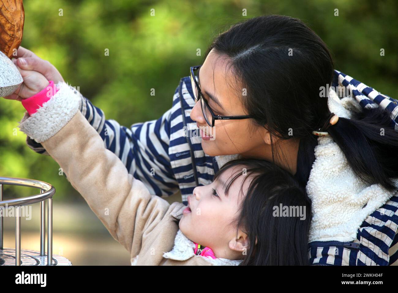 Japanese old and young hi-res stock photography and images - Alamy