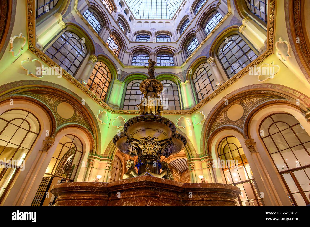 Vienna, Austria. Inside the Ferstel Passage, Palais Ferstel. A typcial viennese 'Kaffeehaus' (coffee house). Located in the inner city district. Stock Photo