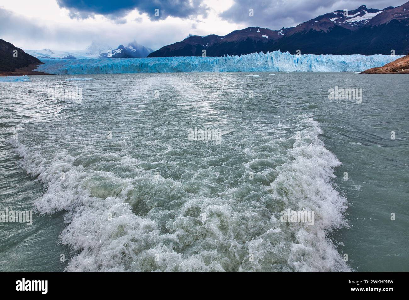 Boat trip on Argentino Lake. Perito Moreno glacier. Los Glaciares ...
