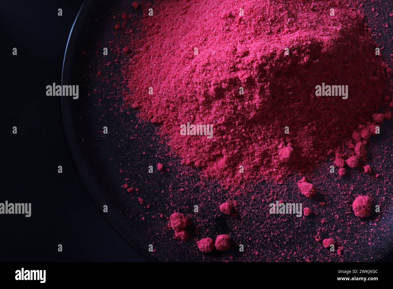 Raspberry Powder Texture Mixing sugar in raspberry tea hi-res stock photography and images - Alamy