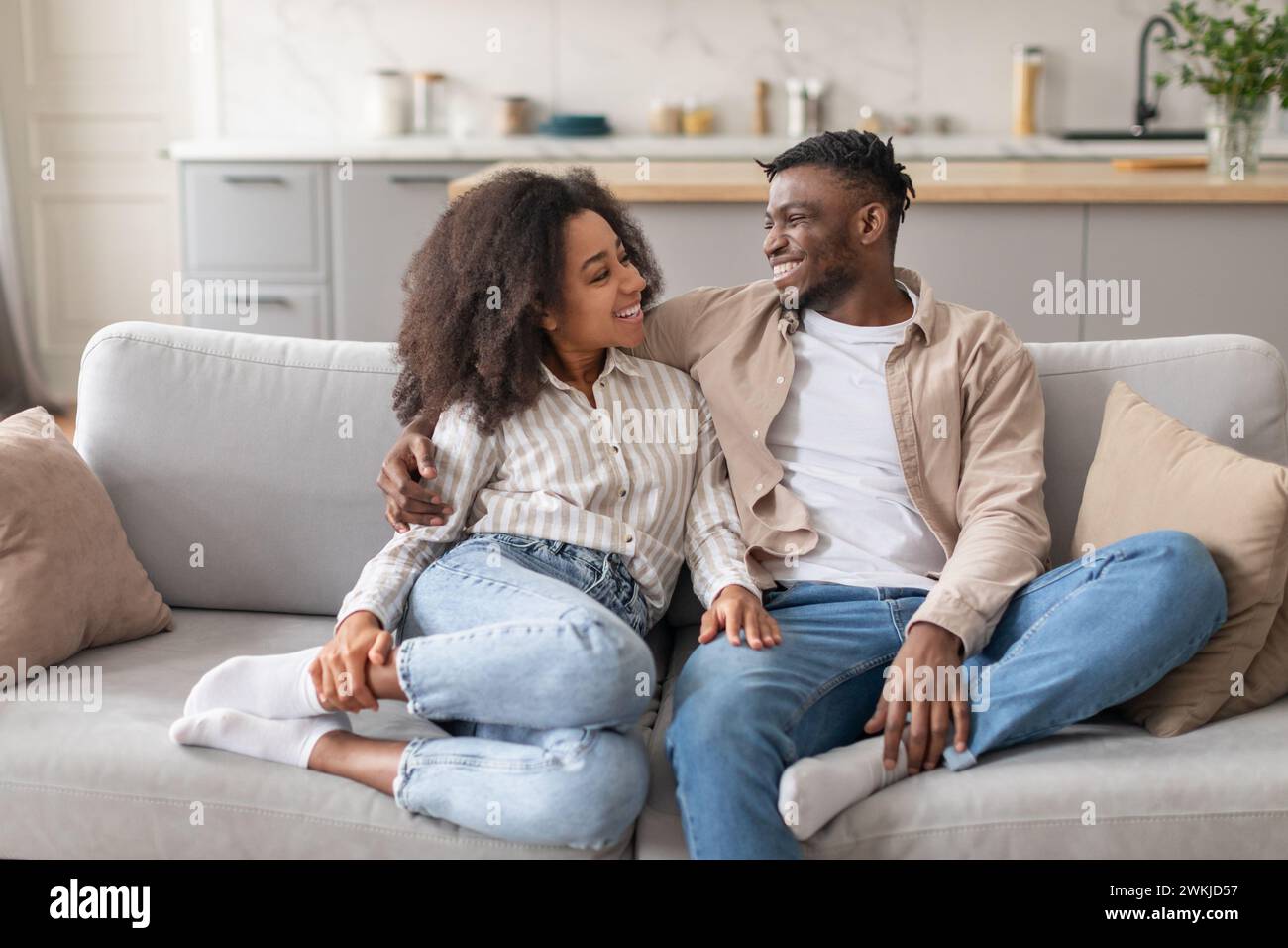 Happy married couple enjoys hi-res stock photography and images - Alamy